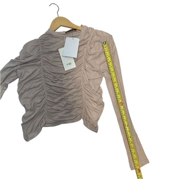 𝅺nwt SMF Woman Ruched Stretchy Top - Picture 9 of 10